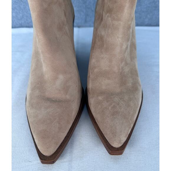 Vince Camuto Women's sz 8.5 Gigietta Bootie Tan/Nude Suede Neutral Block Heel - Picture 4 of 9